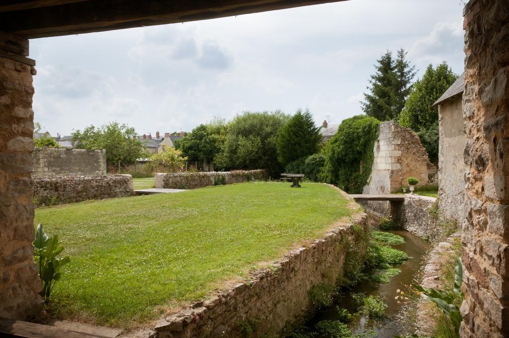 Gite Des Grands Moulins De Bauge Exterior photo